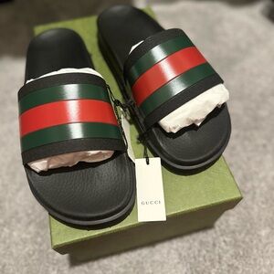 NWT Authentic Mens Gucci Rubber Slides